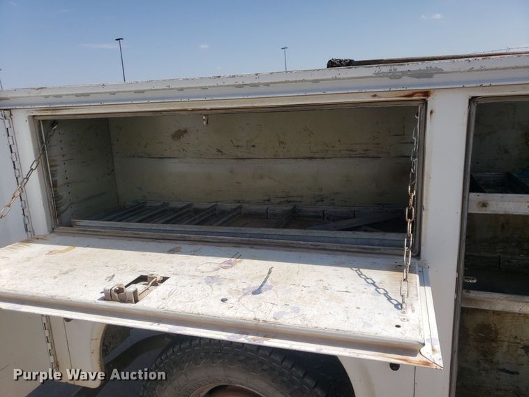 image for item DQ0513 1998 Chevrolet C2500HD  utility bed pickup truck