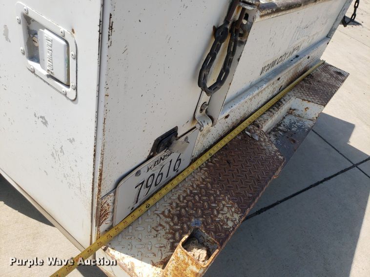 image for item DQ0513 1998 Chevrolet C2500HD  utility bed pickup truck