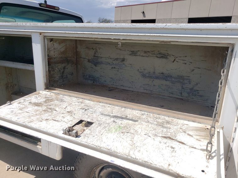 image for item DQ0513 1998 Chevrolet C2500HD  utility bed pickup truck