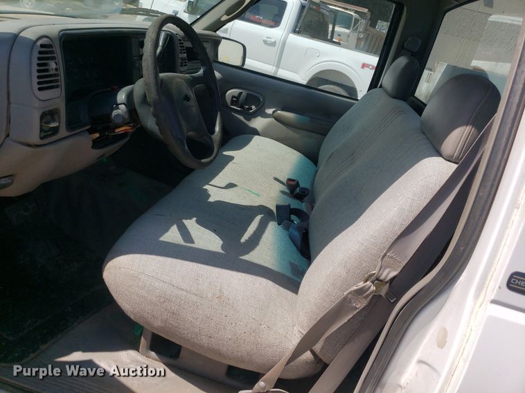 image for item DQ0513 1998 Chevrolet C2500HD  utility bed pickup truck