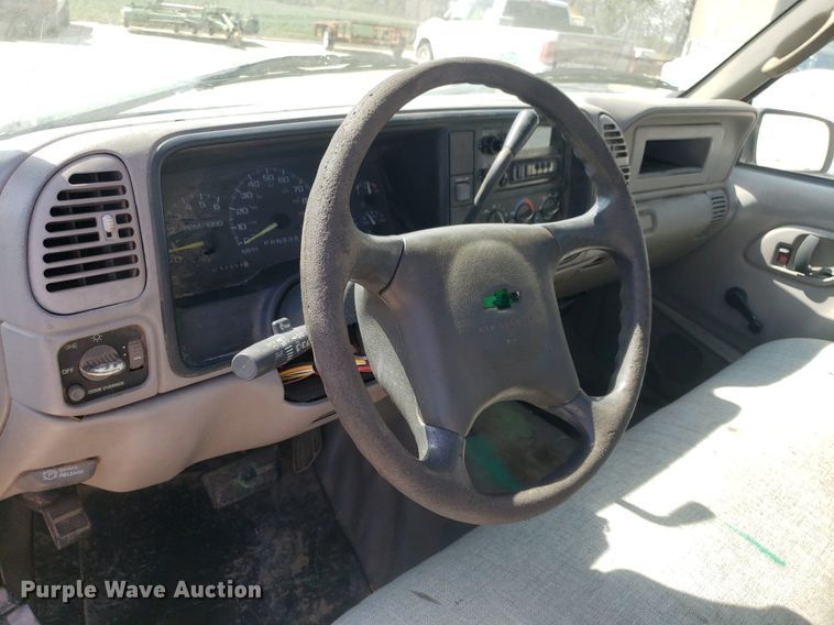 image for item DQ0513 1998 Chevrolet C2500HD  utility bed pickup truck