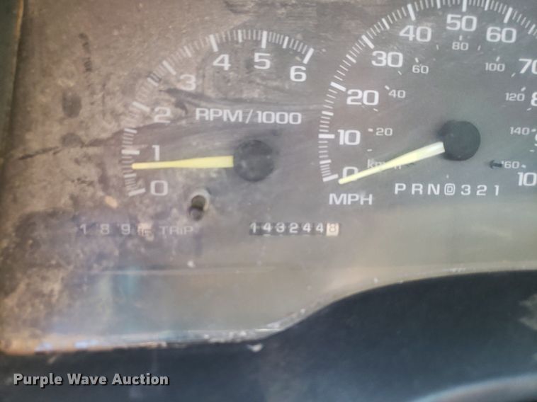 image for item DQ0513 1998 Chevrolet C2500HD  utility bed pickup truck