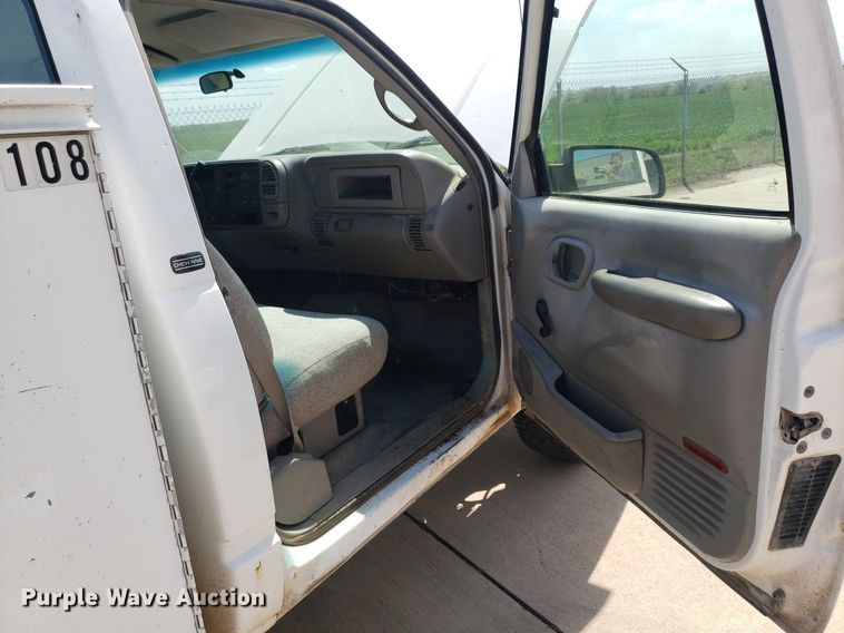 image for item DQ0513 1998 Chevrolet C2500HD  utility bed pickup truck