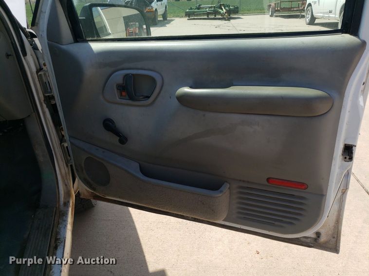 image for item DQ0513 1998 Chevrolet C2500HD  utility bed pickup truck