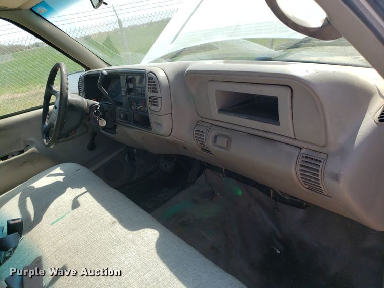 image for item DQ0513 1998 Chevrolet C2500HD  utility bed pickup truck