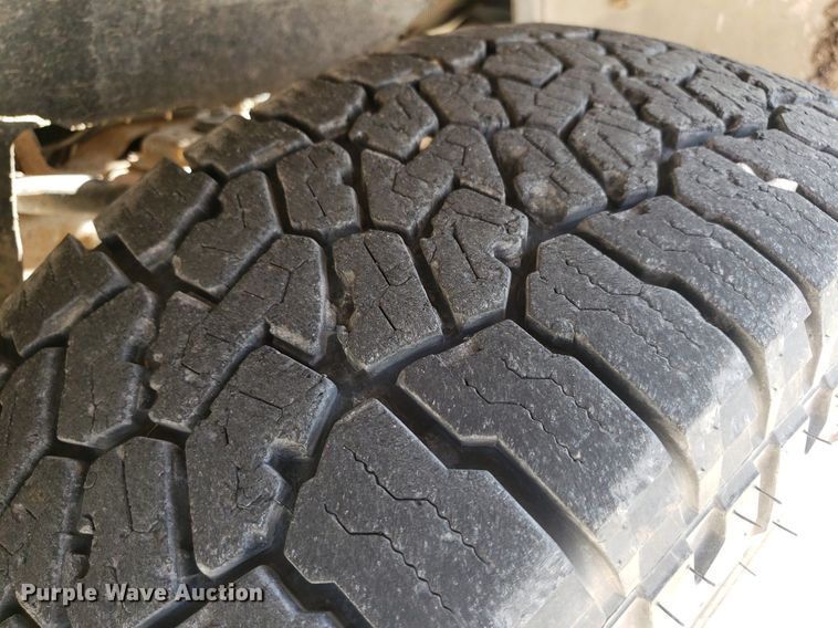 image for item DQ0513 1998 Chevrolet C2500HD  utility bed pickup truck