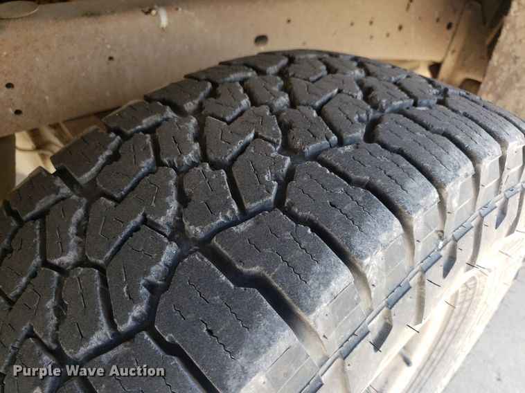 image for item DQ0513 1998 Chevrolet C2500HD  utility bed pickup truck