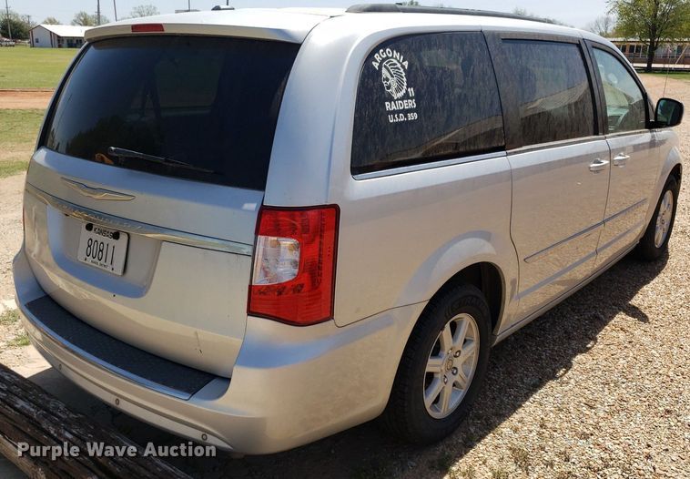 image for item DQ0514 2011 Chrysler Town & Country  van