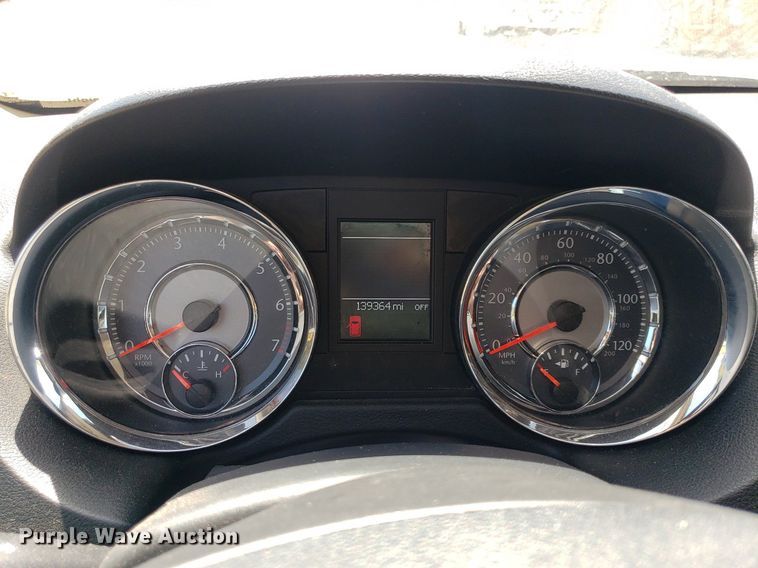 image for item DQ0514 2011 Chrysler Town & Country  van