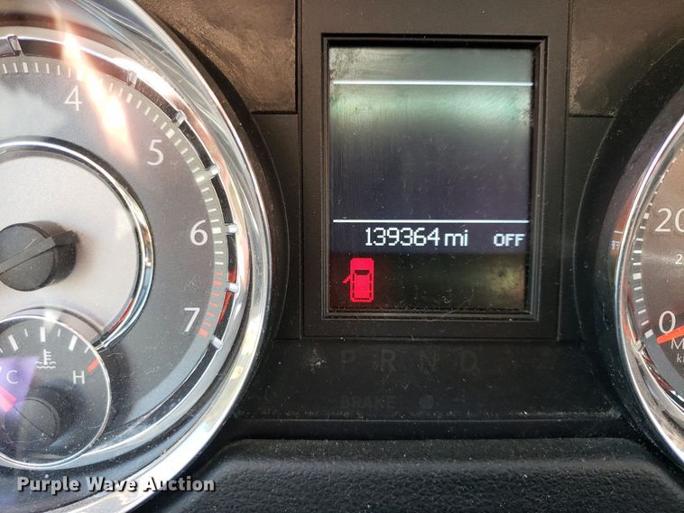 image for item DQ0514 2011 Chrysler Town & Country  van