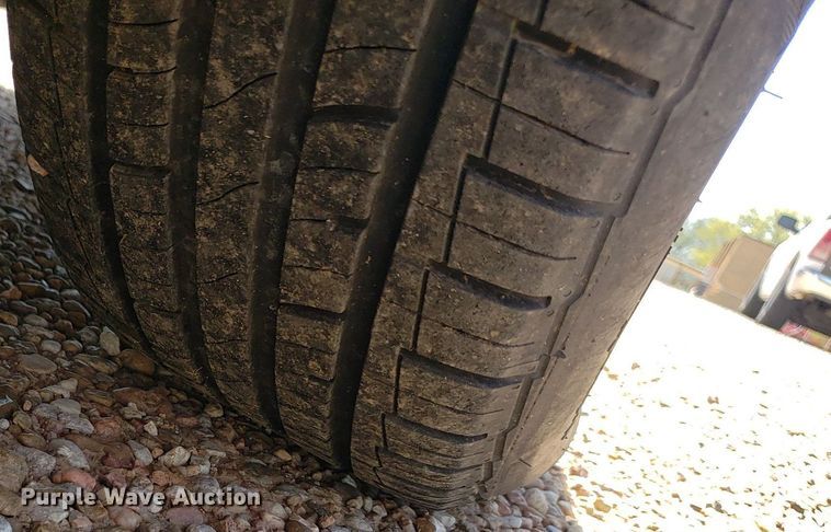 image for item DQ0514 2011 Chrysler Town & Country  van