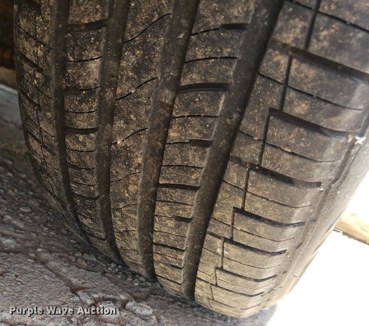 image for item DQ0514 2011 Chrysler Town & Country  van