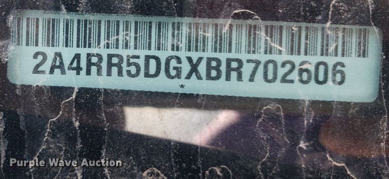 image for item DQ0514 2011 Chrysler Town & Country  van