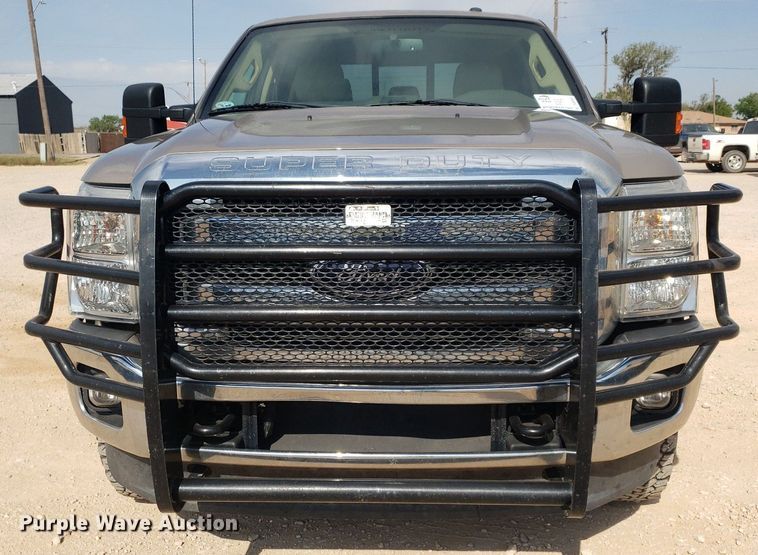 image for item DQ0561 2013 Ford F250 Super Duty Lariat  Crew Cab pickup truck