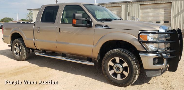 image for item DQ0561 2013 Ford F250 Super Duty Lariat  Crew Cab pickup truck