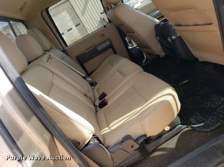 image for item DQ0561 2013 Ford F250 Super Duty Lariat  Crew Cab pickup truck