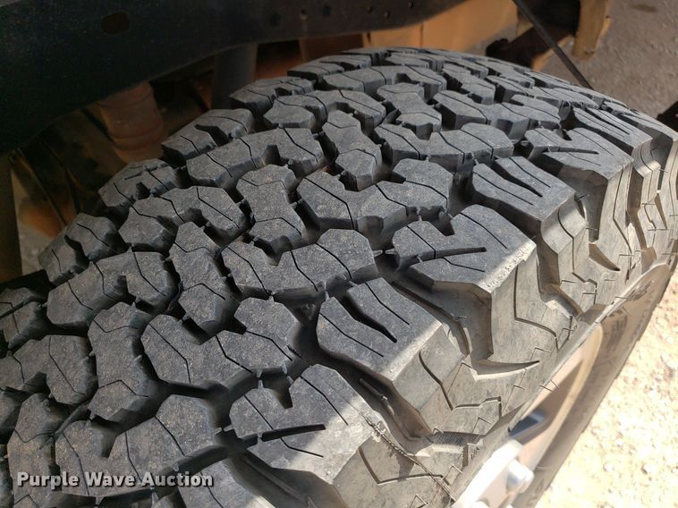 image for item DQ0561 2013 Ford F250 Super Duty Lariat  Crew Cab pickup truck