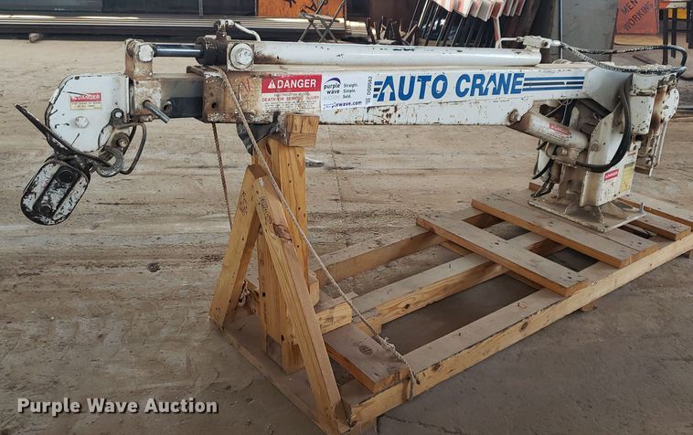 image for item DQ0562 Auto Crane 3203  crane