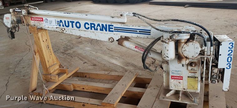 image for item DQ0562 Auto Crane 3203  crane