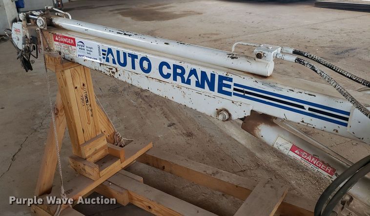 image for item DQ0562 Auto Crane 3203  crane
