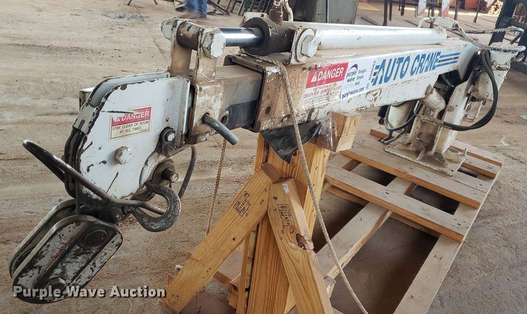 image for item DQ0562 Auto Crane 3203  crane