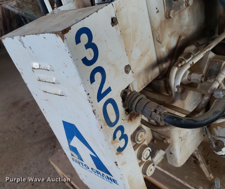 image for item DQ0562 Auto Crane 3203  crane