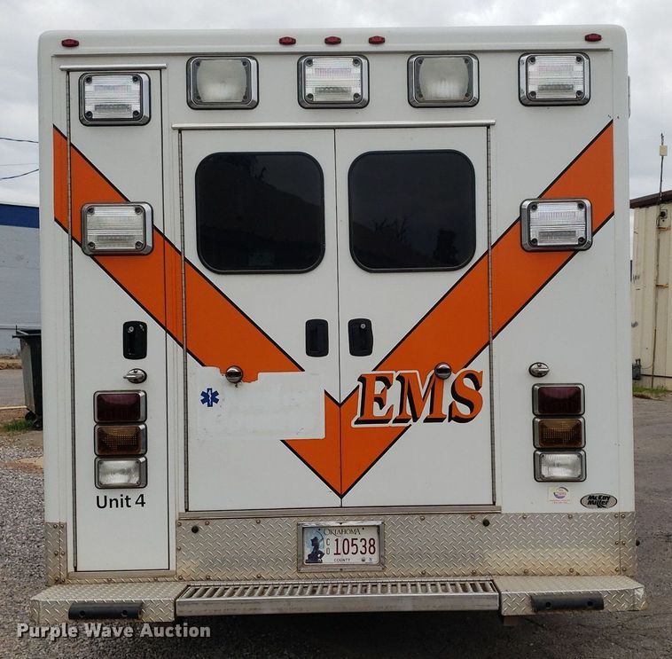 image for item DQ0564 2009 Chevrolet Express  ambulance