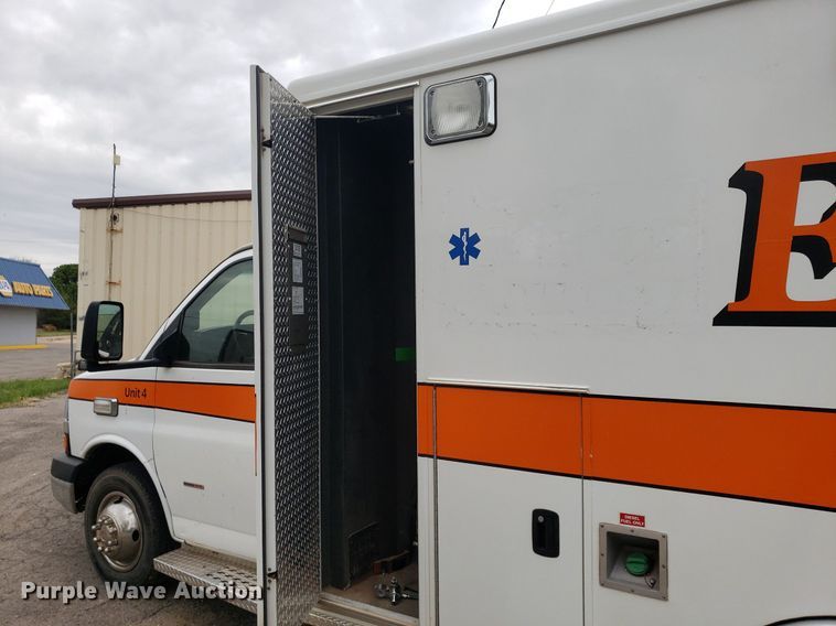 image for item DQ0564 2009 Chevrolet Express  ambulance