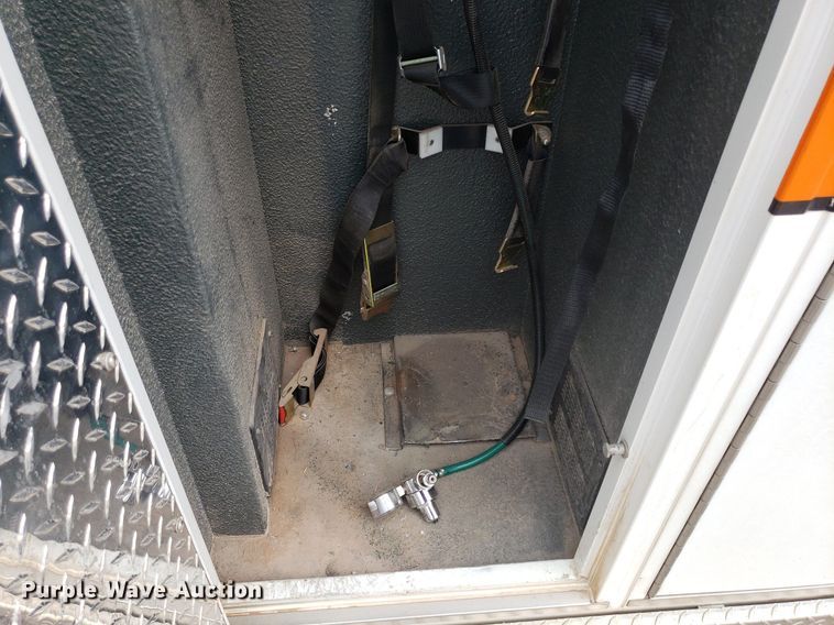 image for item DQ0564 2009 Chevrolet Express  ambulance