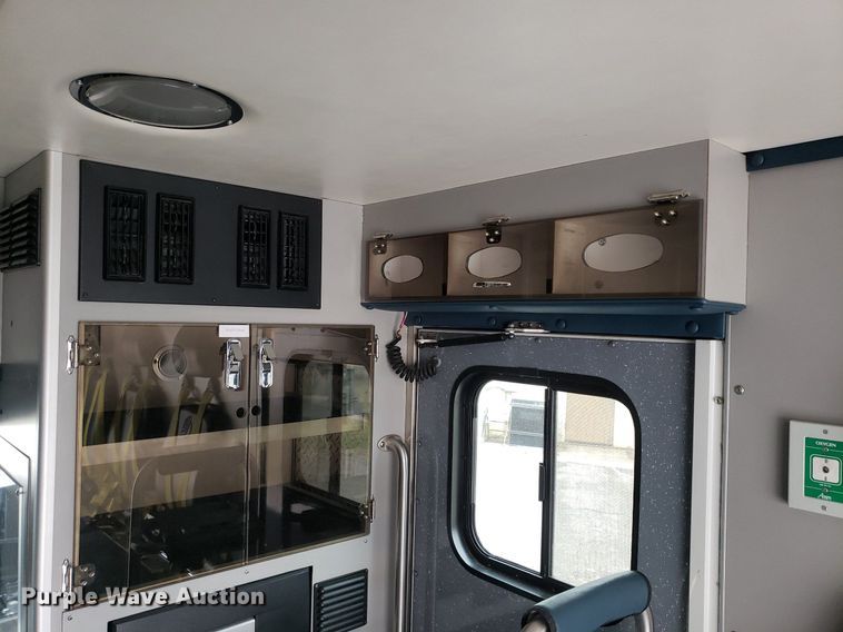 image for item DQ0564 2009 Chevrolet Express  ambulance