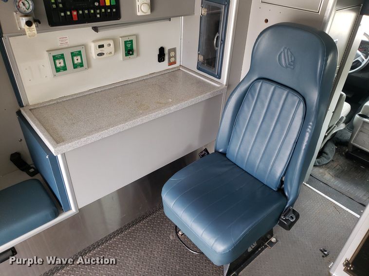 image for item DQ0564 2009 Chevrolet Express  ambulance