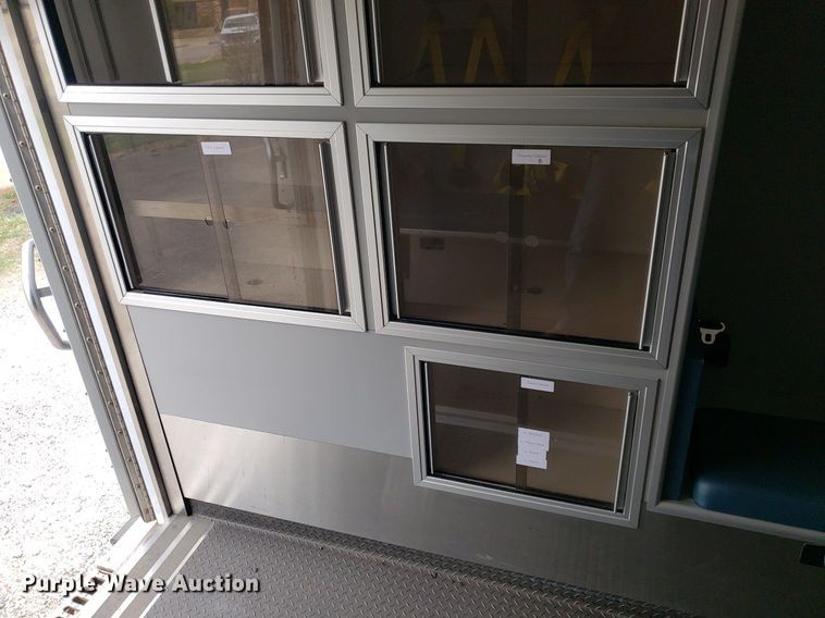 image for item DQ0564 2009 Chevrolet Express  ambulance