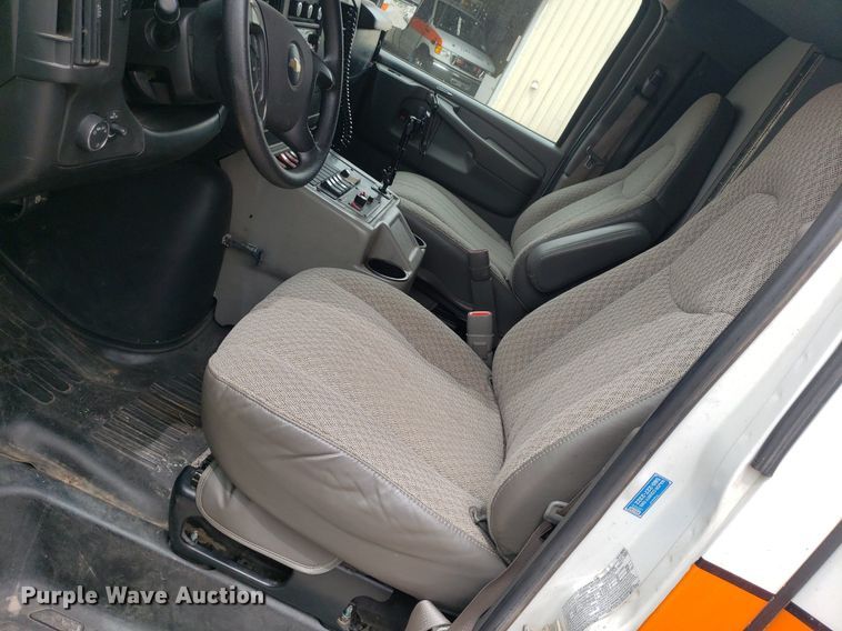 image for item DQ0564 2009 Chevrolet Express  ambulance