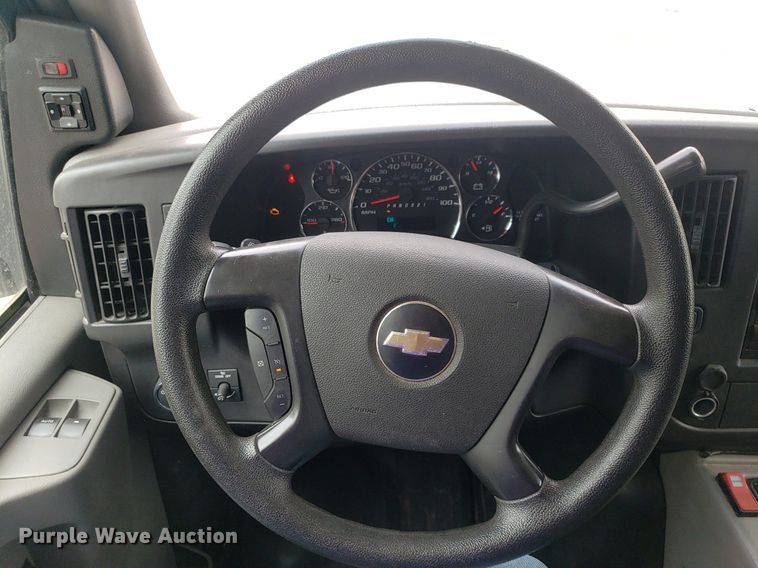 image for item DQ0564 2009 Chevrolet Express  ambulance