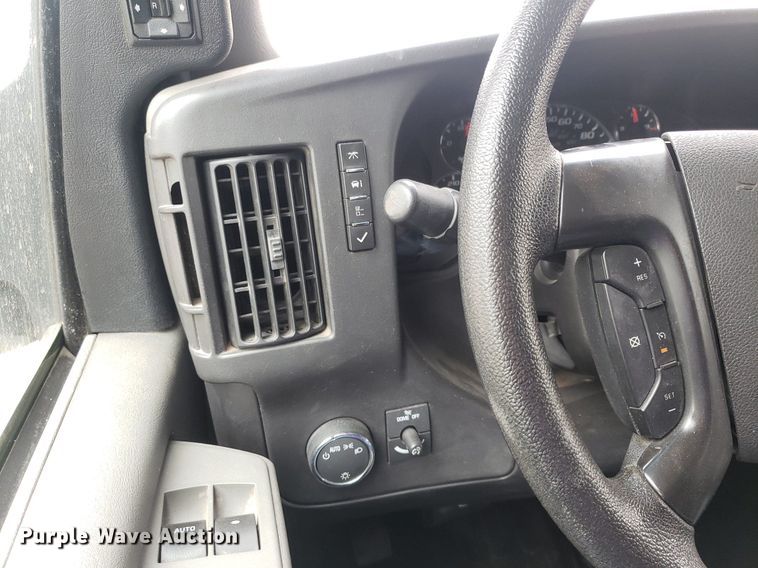 image for item DQ0564 2009 Chevrolet Express  ambulance