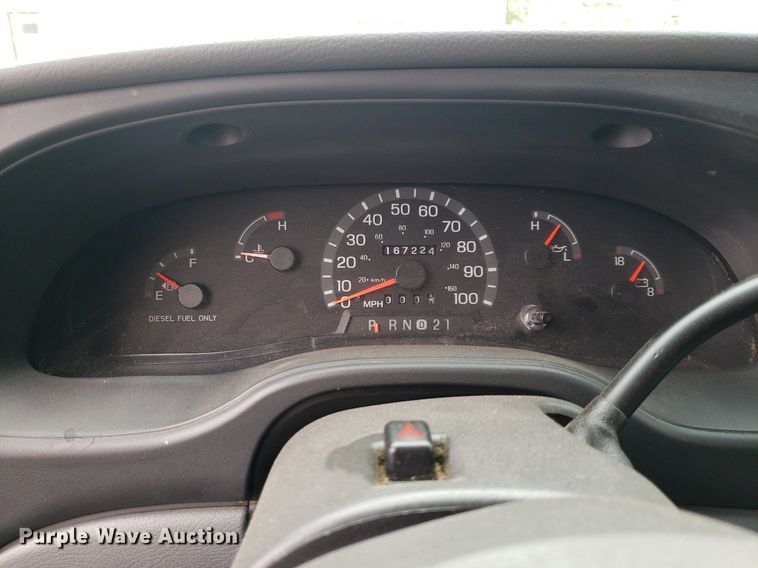 image for item DQ0565 2003 Ford E450 Super Duty  ambulance