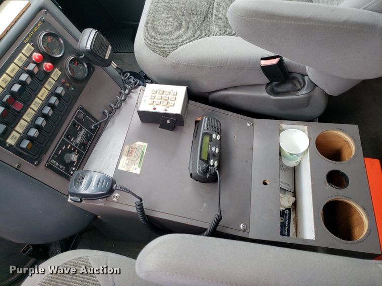 image for item DQ0565 2003 Ford E450 Super Duty  ambulance