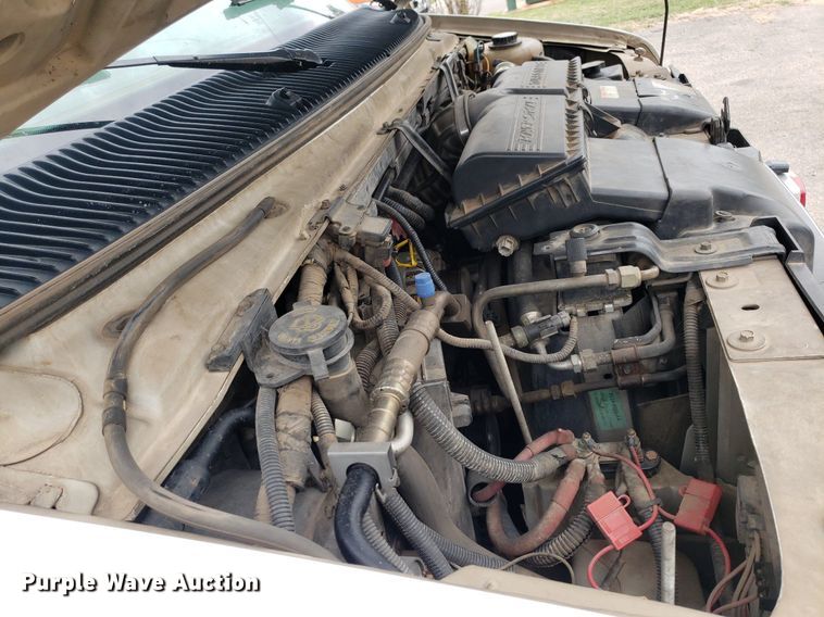 image for item DQ0565 2003 Ford E450 Super Duty  ambulance