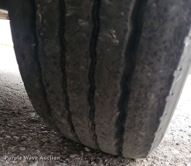 image for item DQ0565 2003 Ford E450 Super Duty  ambulance