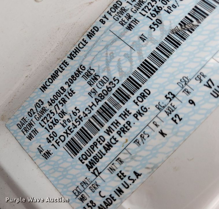 image for item DQ0565 2003 Ford E450 Super Duty  ambulance