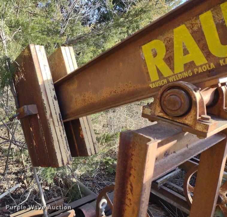 image for item DQ1627 (7) pump jacks