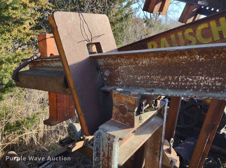 image for item DQ1627 (7) pump jacks