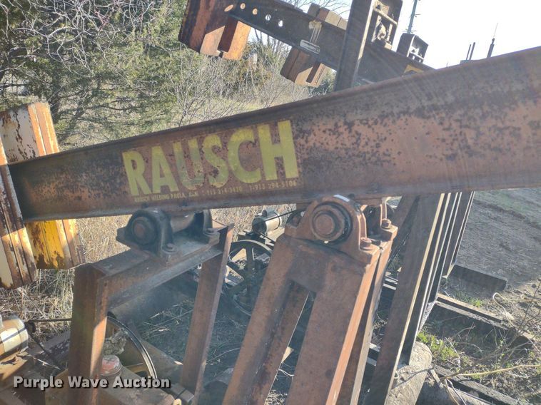 image for item DQ1627 (7) pump jacks