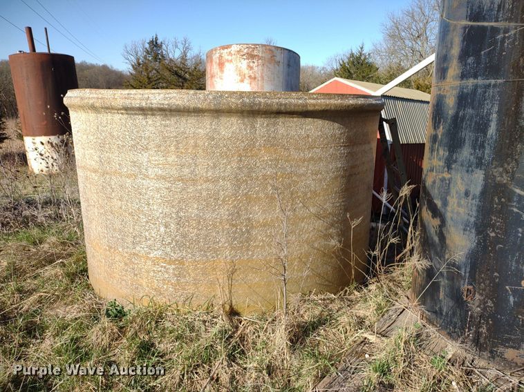 image for item DQ1628 Tanks