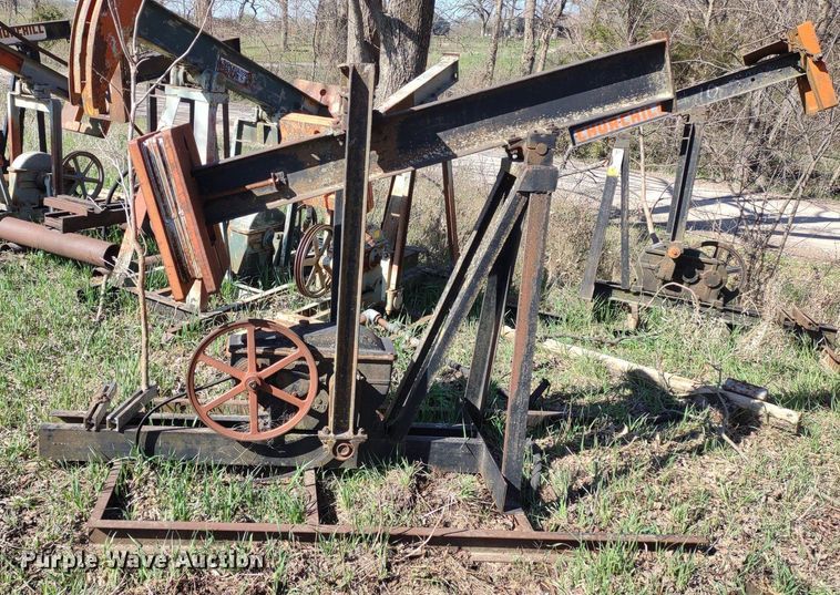 image for item DQ1629 (20) pump jacks