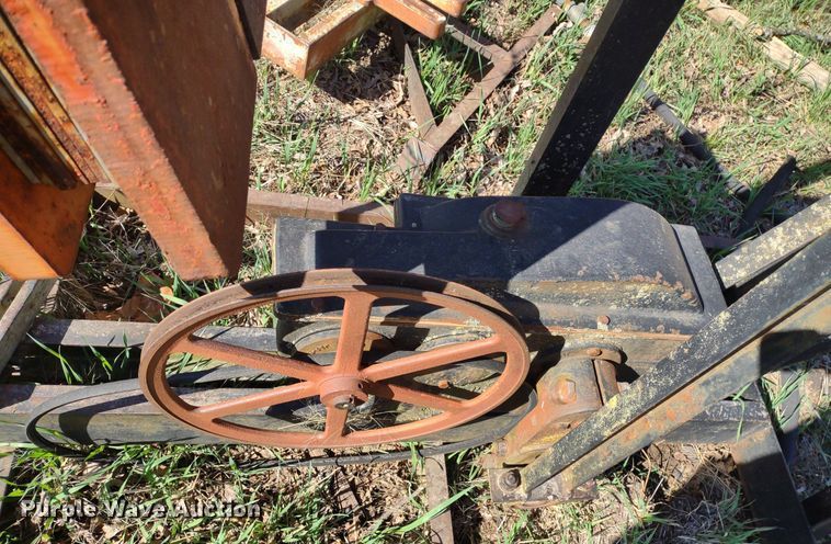 image for item DQ1629 (20) pump jacks