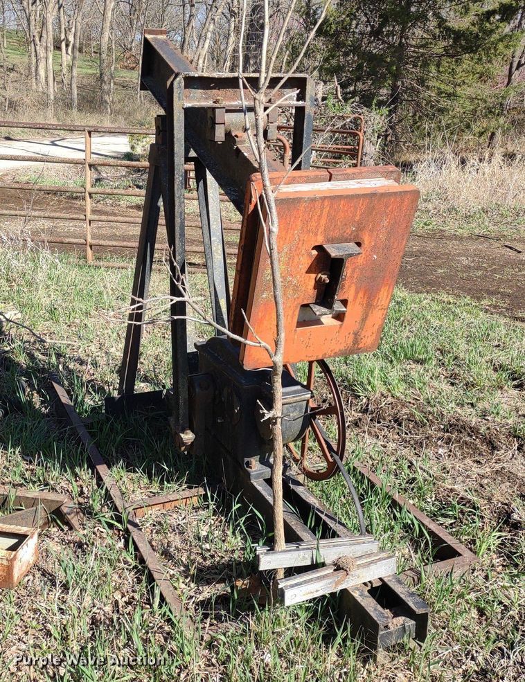 image for item DQ1629 (20) pump jacks
