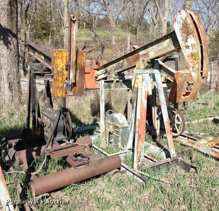 image for item DQ1629 (20) pump jacks