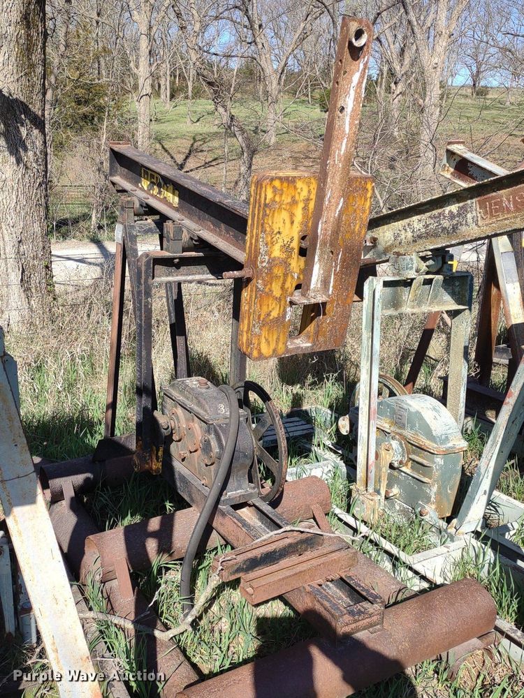 image for item DQ1629 (20) pump jacks