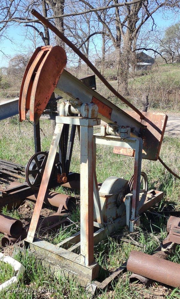 image for item DQ1629 (20) pump jacks